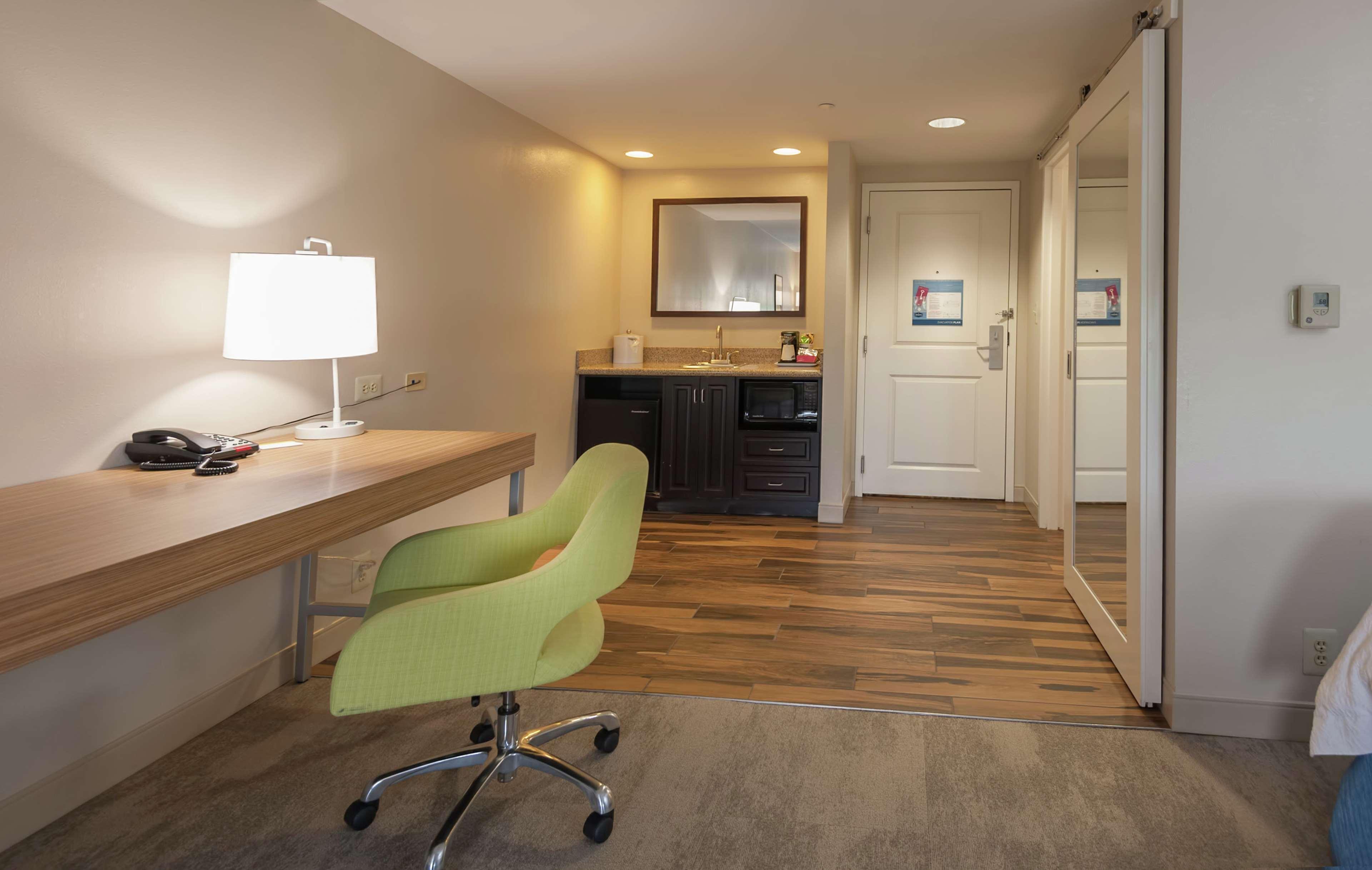 Warrington Hampton Inn Doylestown מראה חיצוני תמונה
