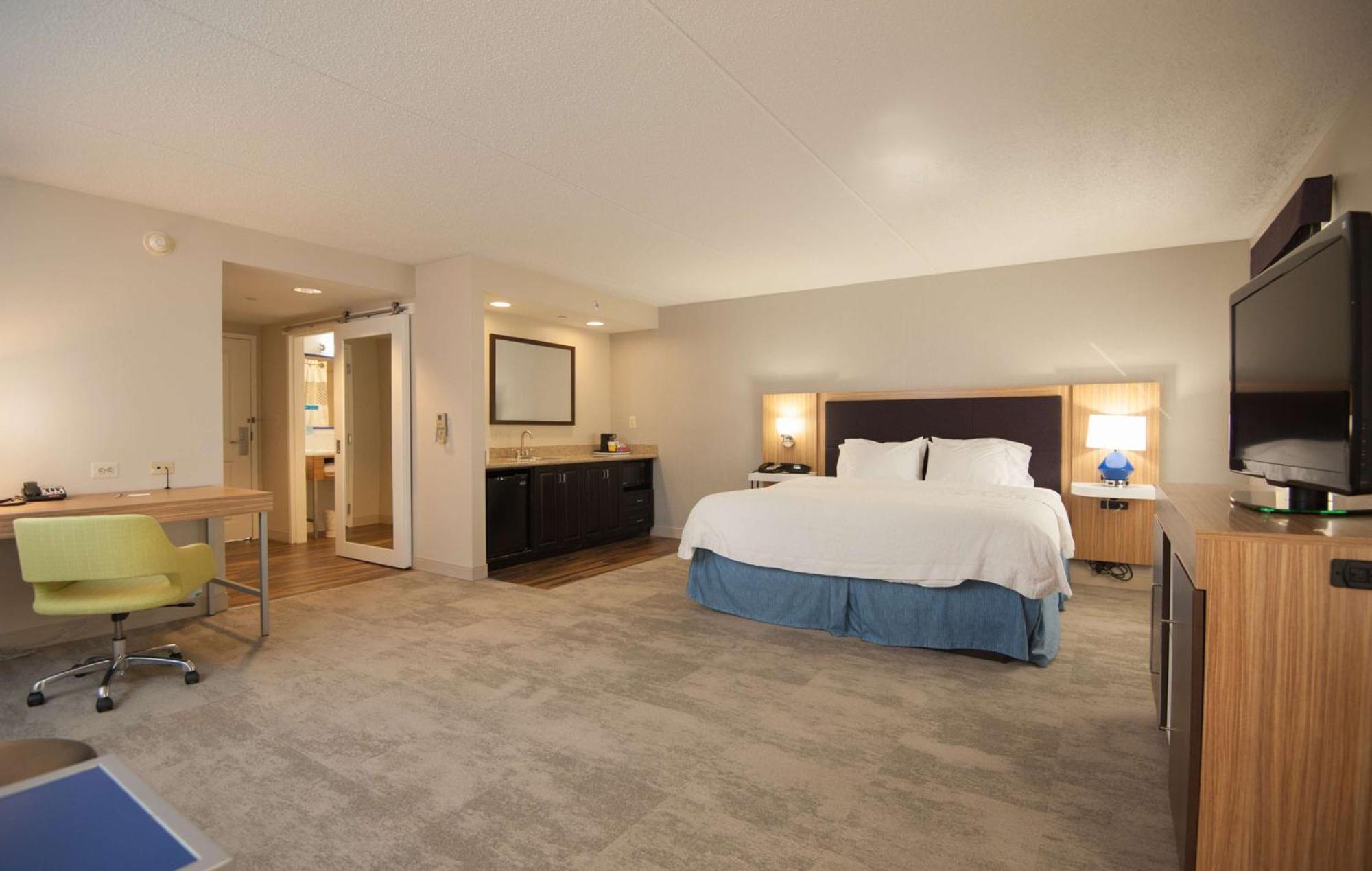 Warrington Hampton Inn Doylestown מראה חיצוני תמונה