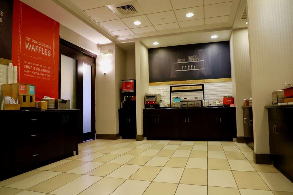 Warrington Hampton Inn Doylestown מסעדה תמונה